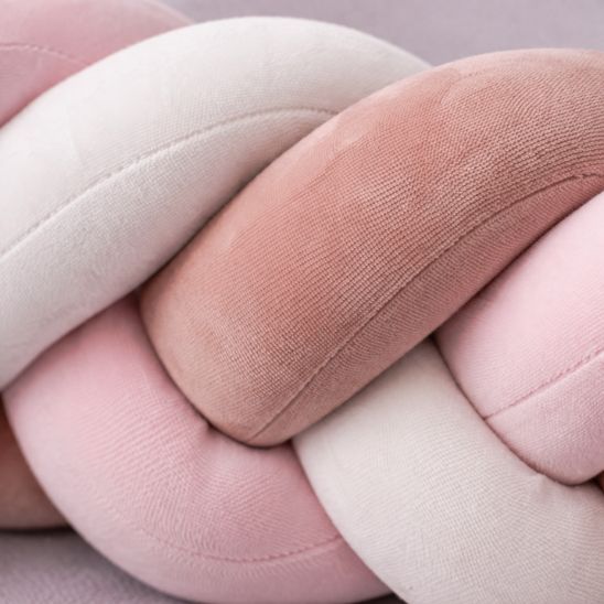 Tour de lit tressé velours rose et blanc doux pour bébé