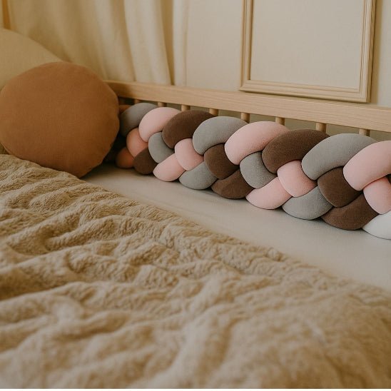 Tour de lit tressé 4 brins pour bébé – protection berceau rose gris marron