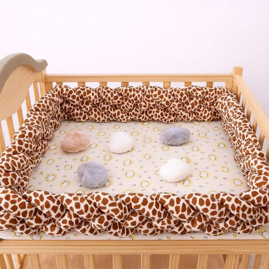 Tour de lit bébé girafe 4 brins pour chambre scandinave