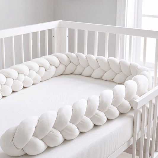 Tresse de lit bébé blanche 3 brins tour complet lit à barreaux blanc chambre bébé épurée