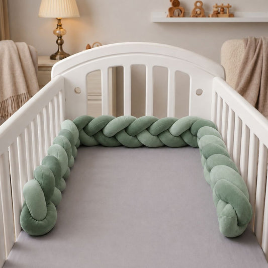 Tresse de lit vert de gris -  Confort et élégance pour la chambre de bébé