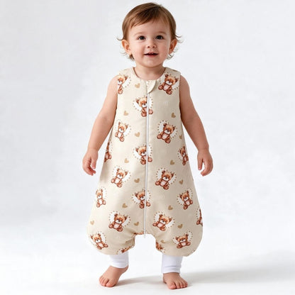 Turbulette chaude bébé avec jambes motif ourson portée debout
