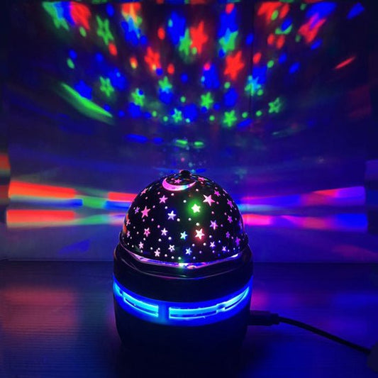 Projecteur plafond bébé avec son câble USB et sa télécommande