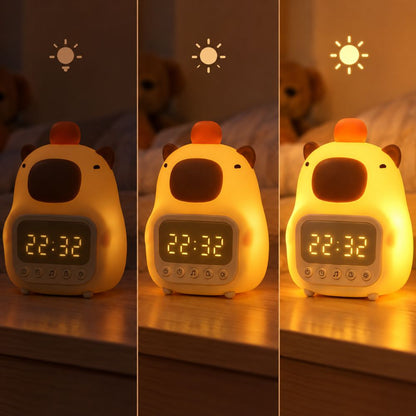 Veilleuse réveil enfant avec trois niveaux de luminosité présentés côte à côte